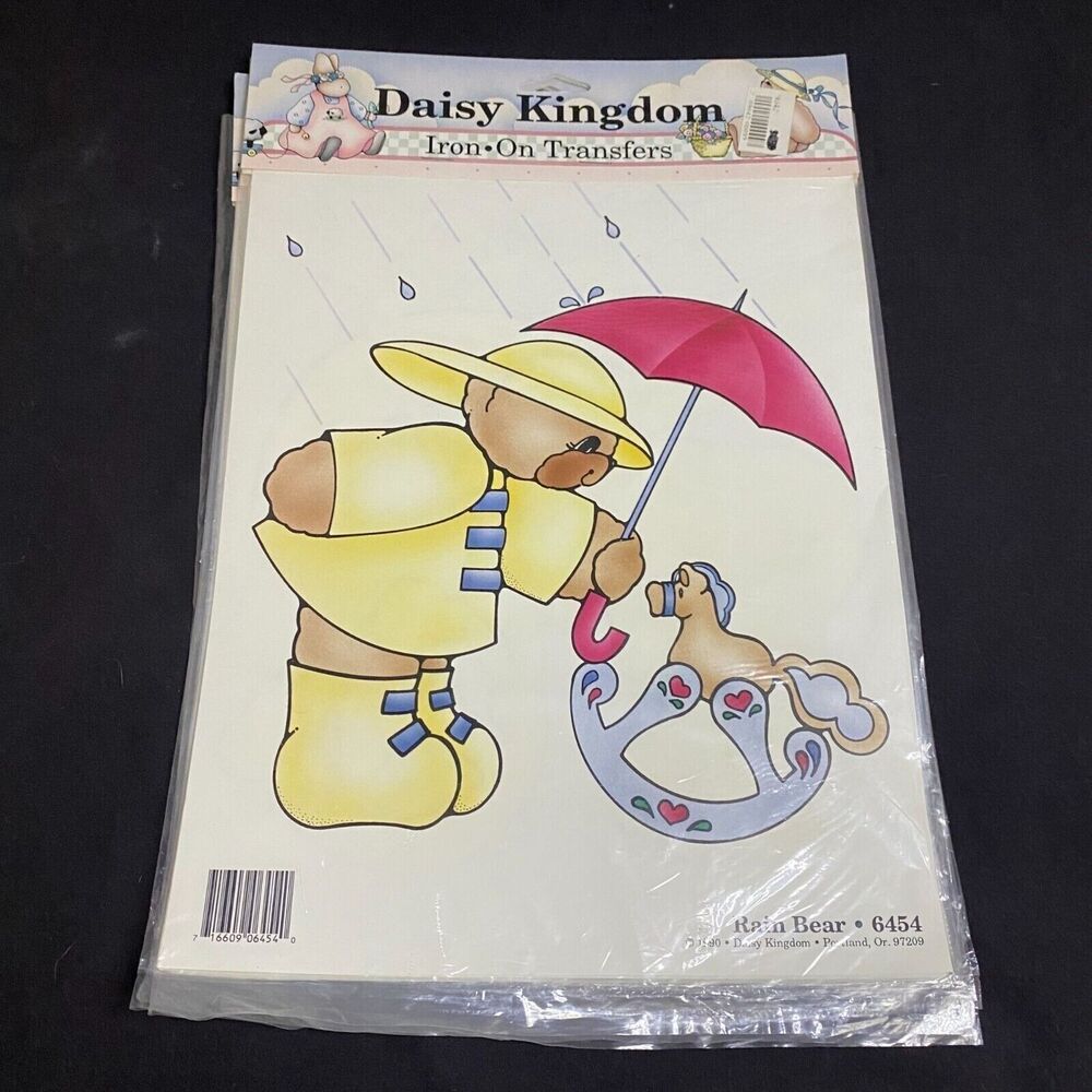 #6948 VTG Rain Bear Set of 2 Daisy Kingdom Iron On Transfers